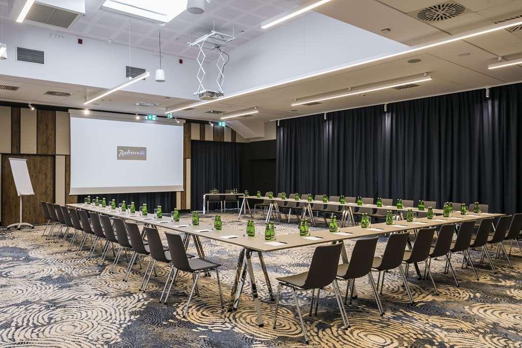 Radisson Blu Hotel. Sopot Servizi foto