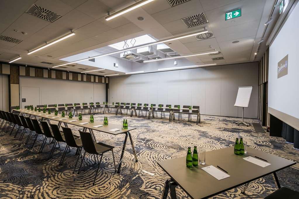 Radisson Blu Hotel. Sopot Servizi foto